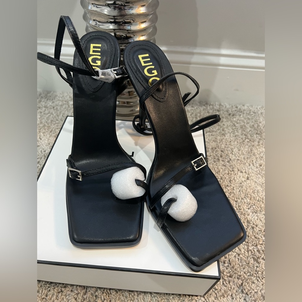 EGO SHOES - size UK (8) is US (10) - NEW